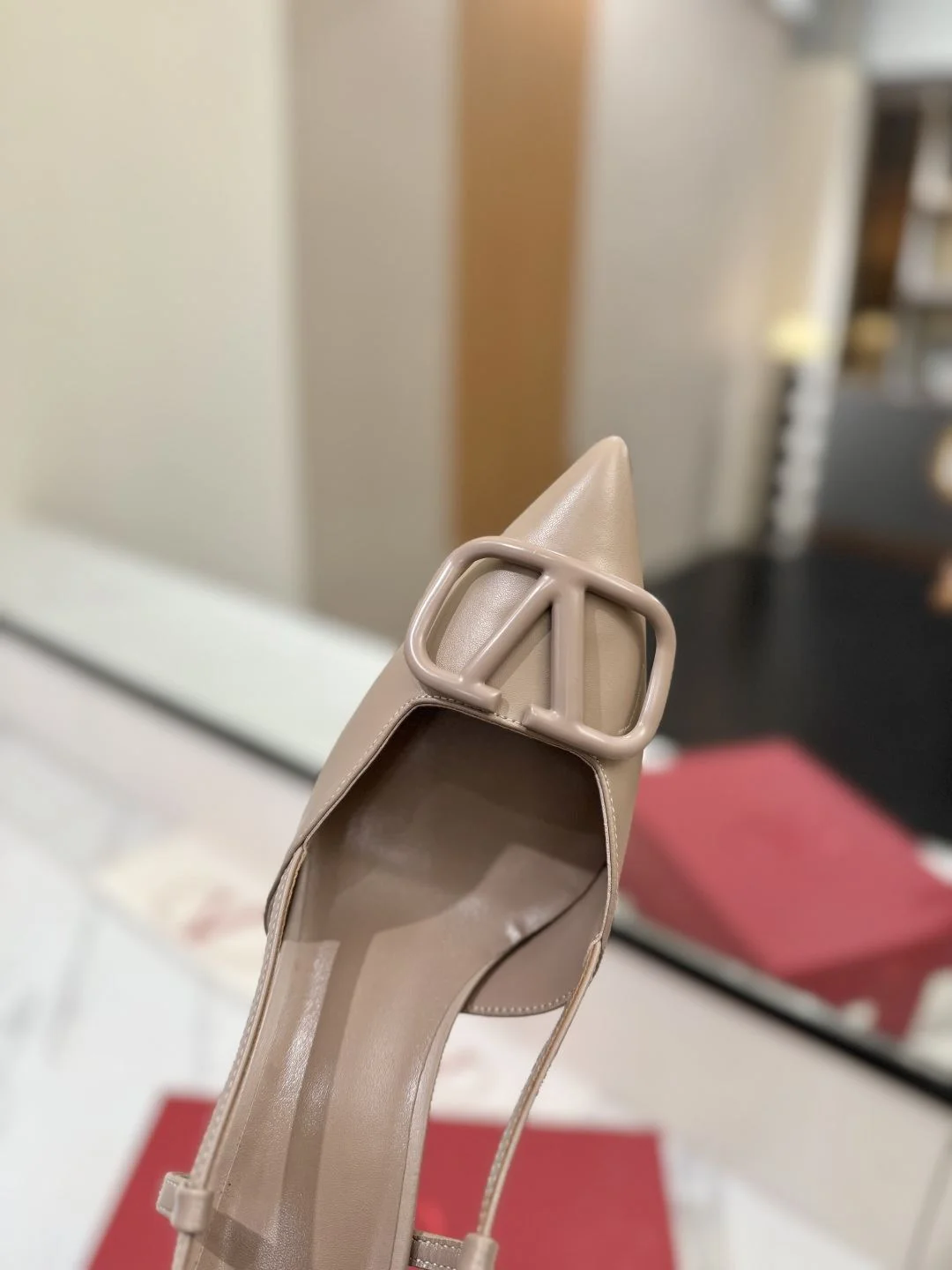 Sophisticated Valentino Sandals 35992