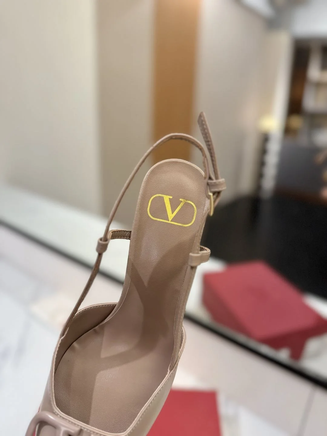 Sophisticated Valentino Sandals 35992