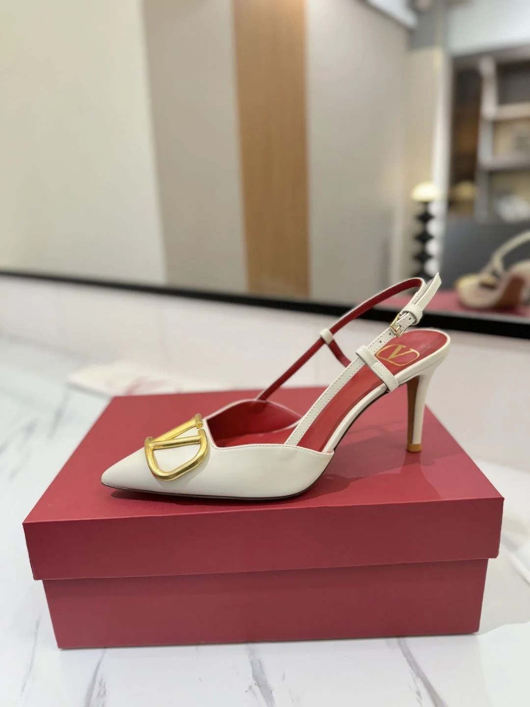 Valentino Sandals TravelReady 35993
