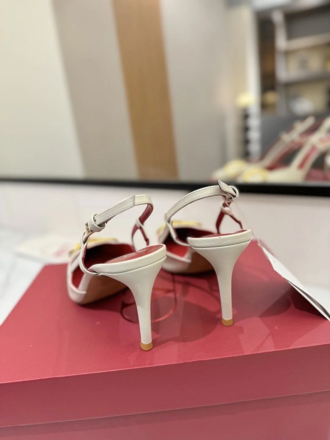 Valentino Sandals TravelReady 35993