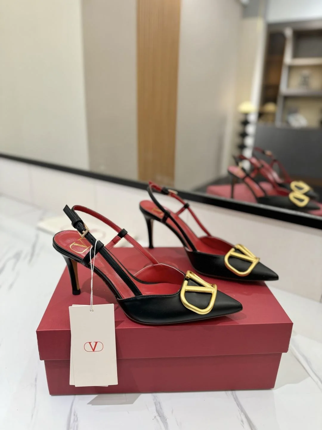 Casual Valentino Sandals 35978