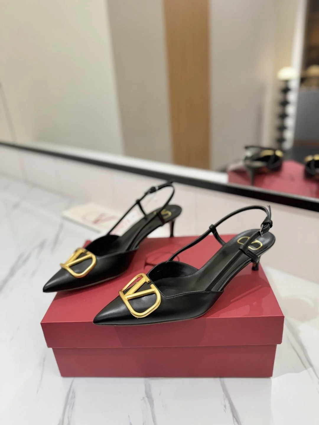 Valentino Sandals UrbanChic 35996