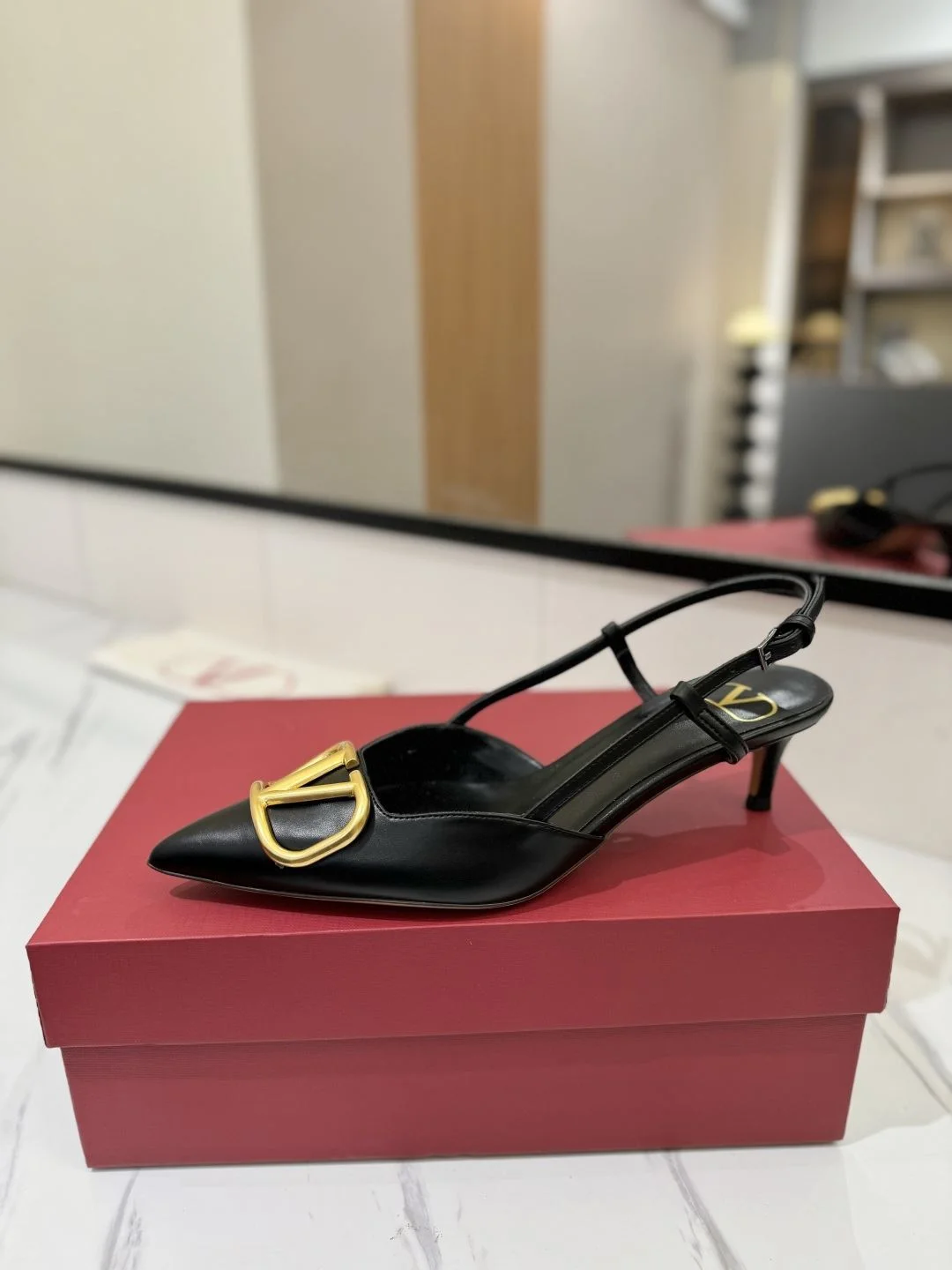 Valentino Sandals UrbanChic 35996