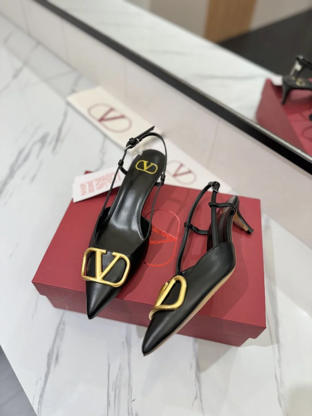 Valentino Sandals UrbanChic 35996