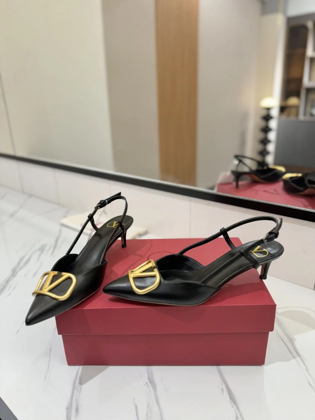 Valentino Sandals UrbanChic 35996