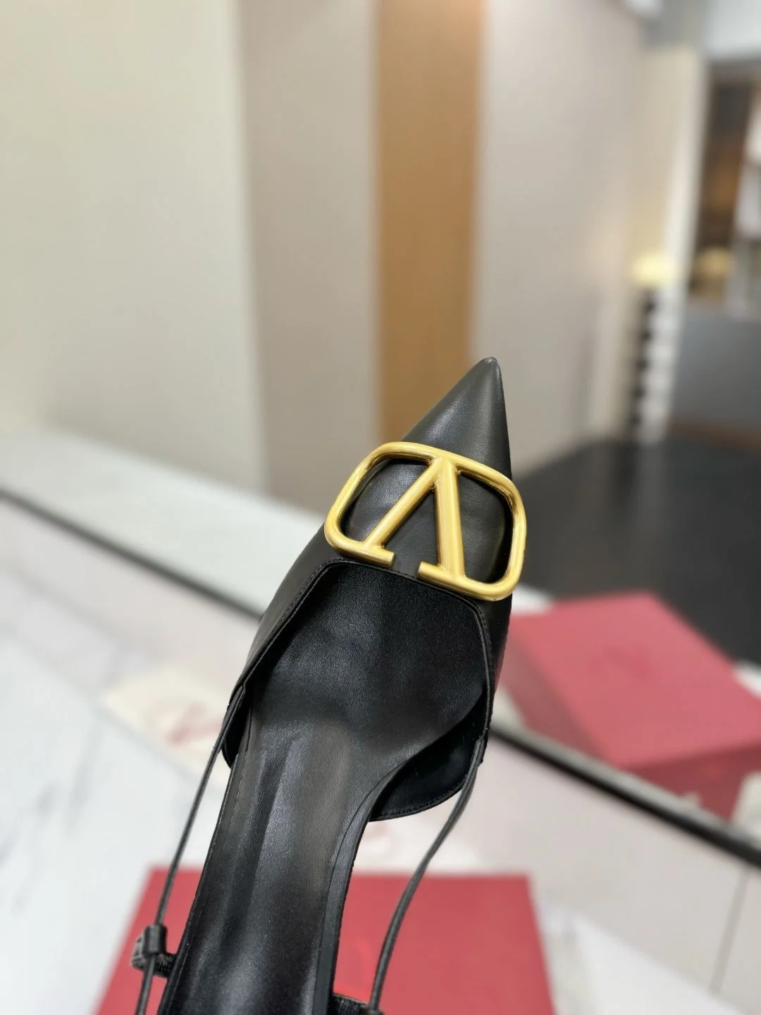 Valentino Sandals UrbanChic 35996