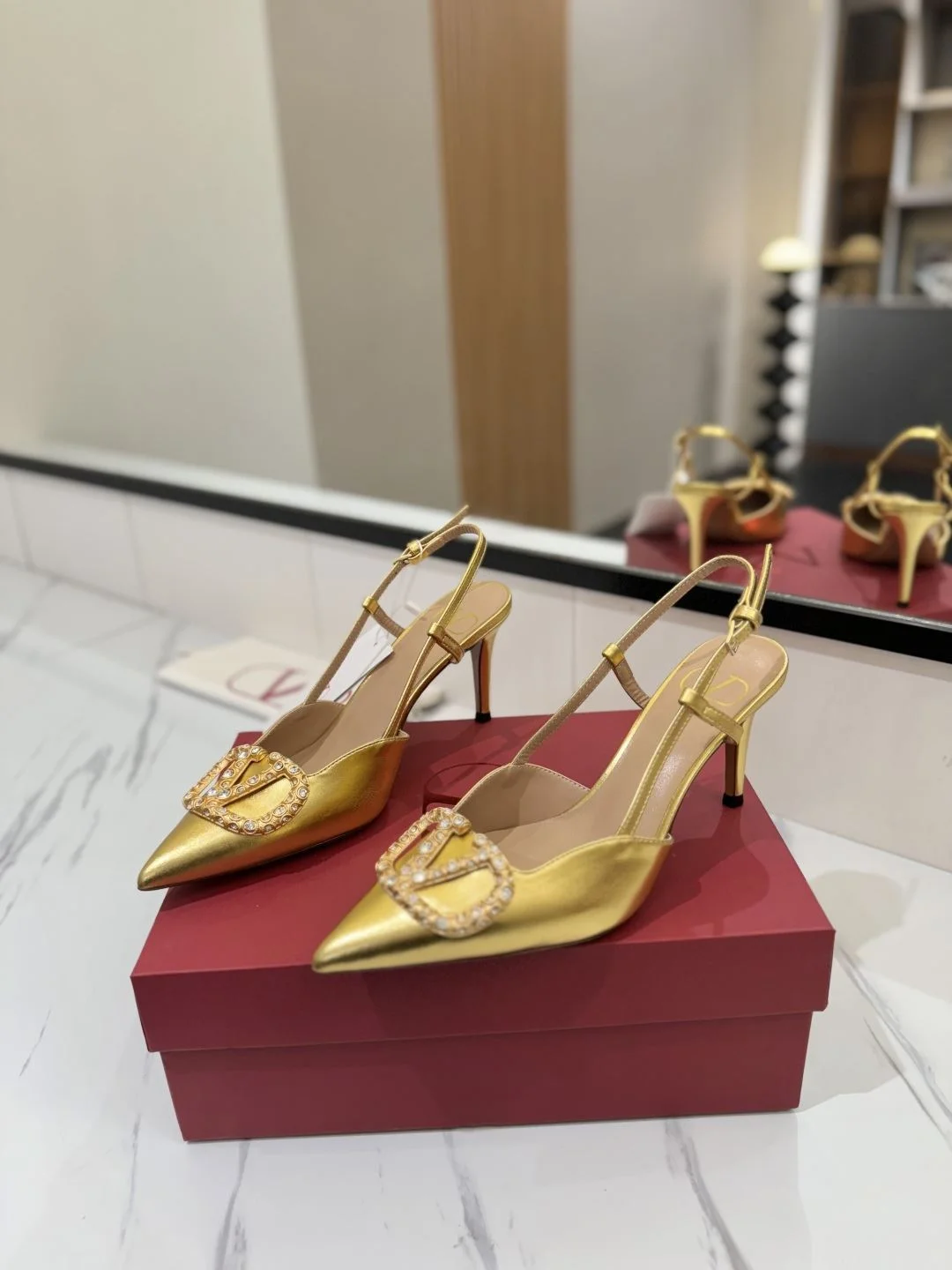 Valentino Sandals Attractive 35977
