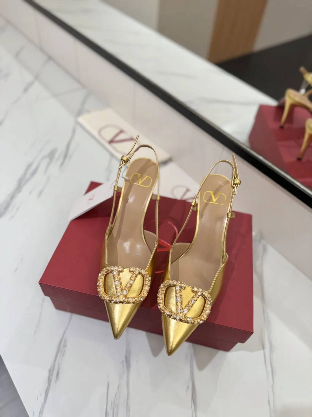 Valentino Sandals Attractive 35977