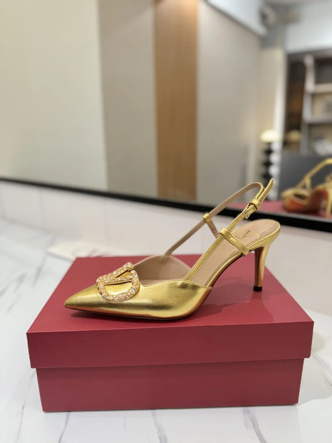 Valentino Sandals Attractive 35977