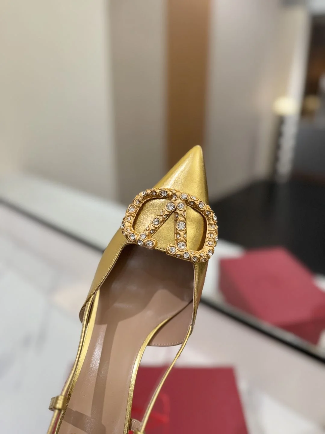 Valentino Sandals Attractive 35977