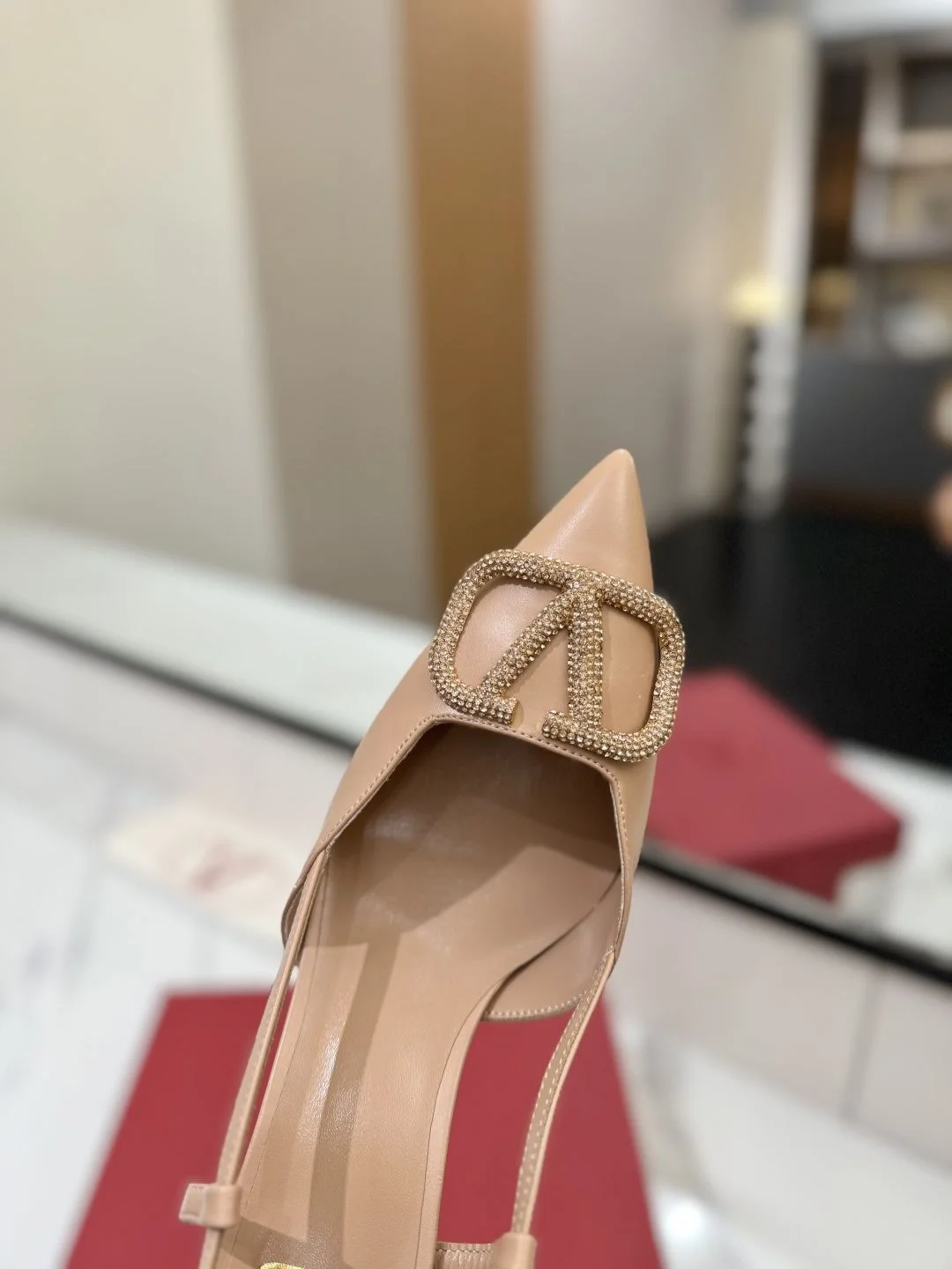 Valentino Sandals Youthful 35979