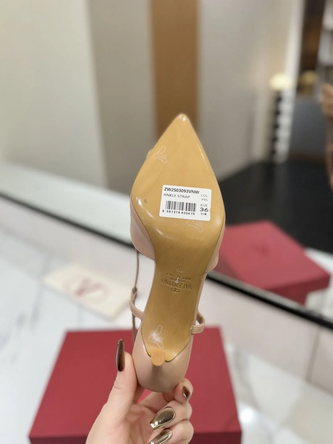Valentino Sandals Youthful 35979