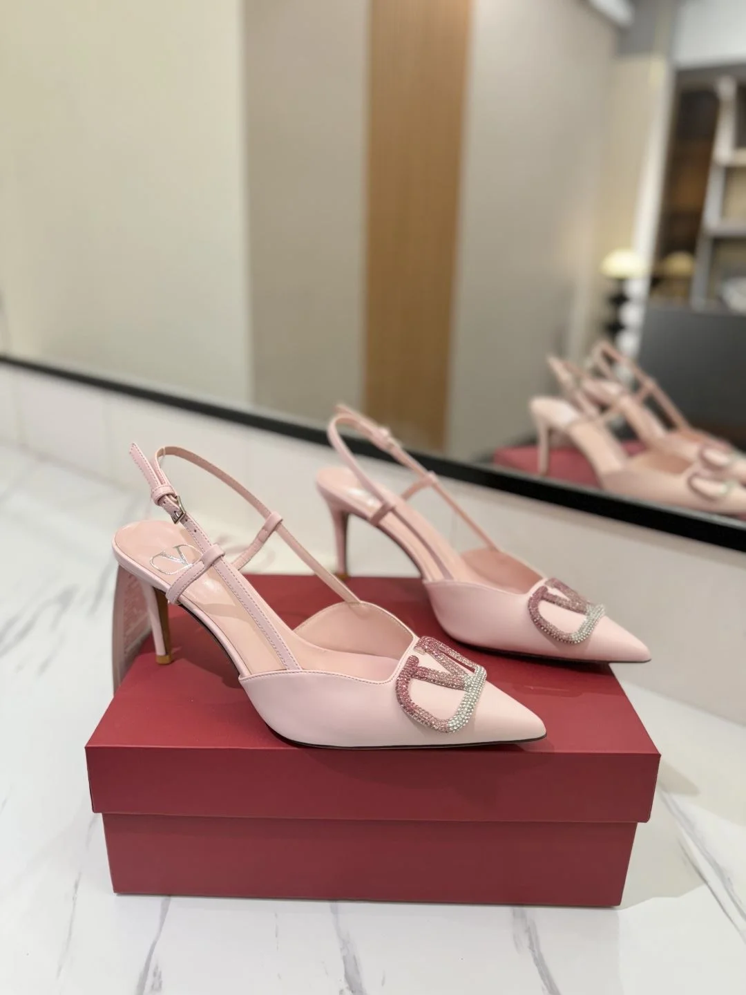 Refined Valentino Sandals 35974