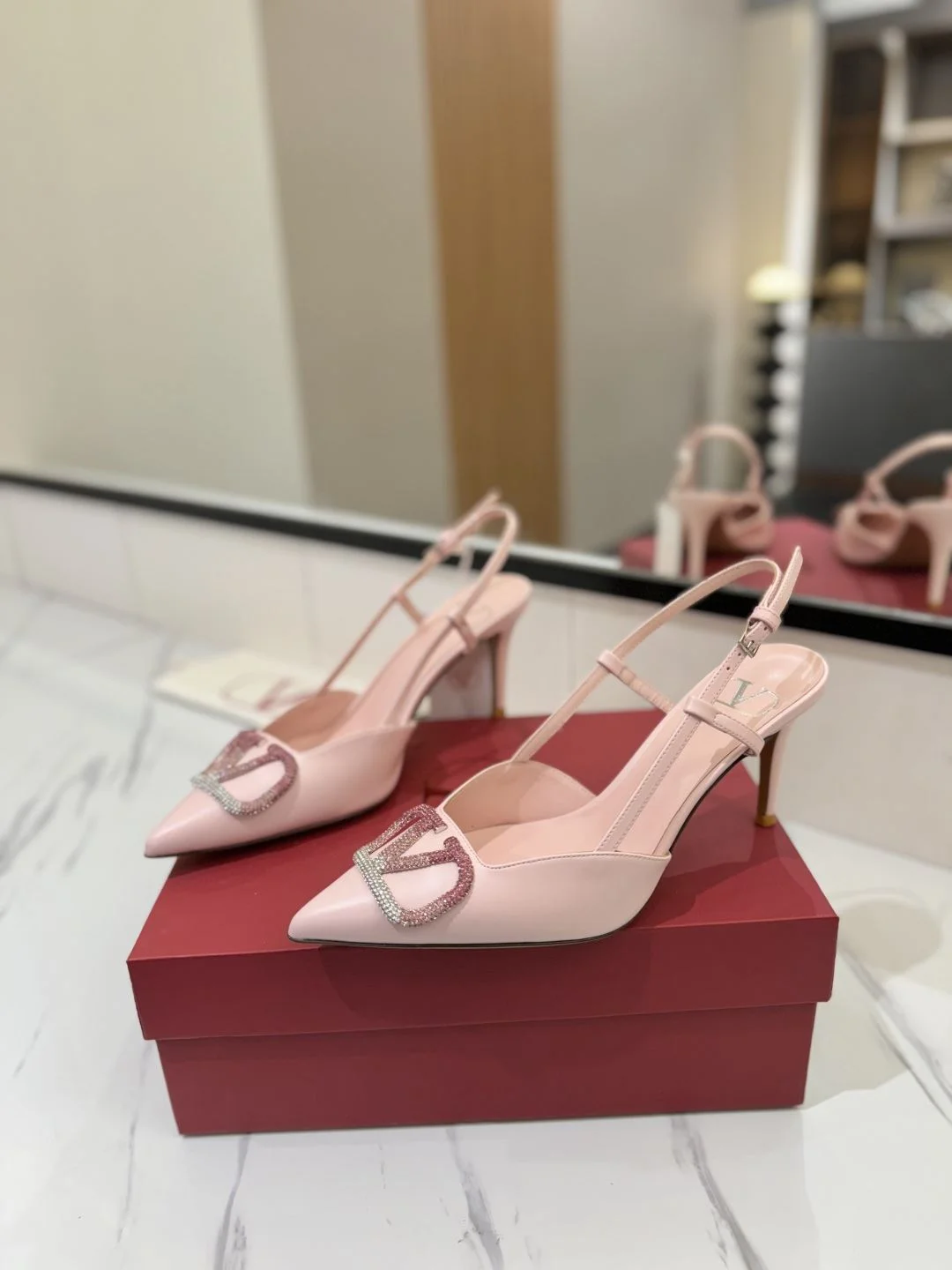 Refined Valentino Sandals 35974