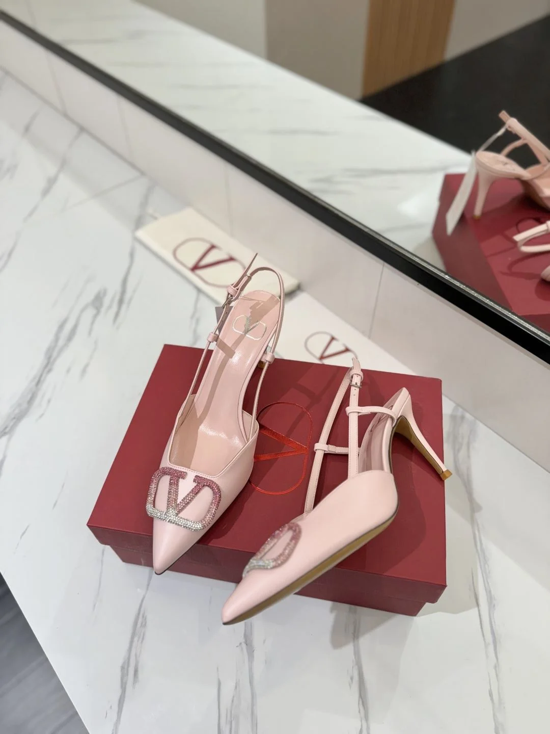 Refined Valentino Sandals 35974