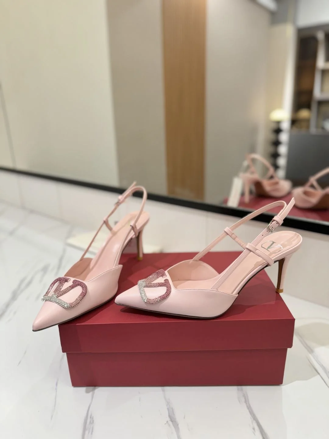 Refined Valentino Sandals 35974