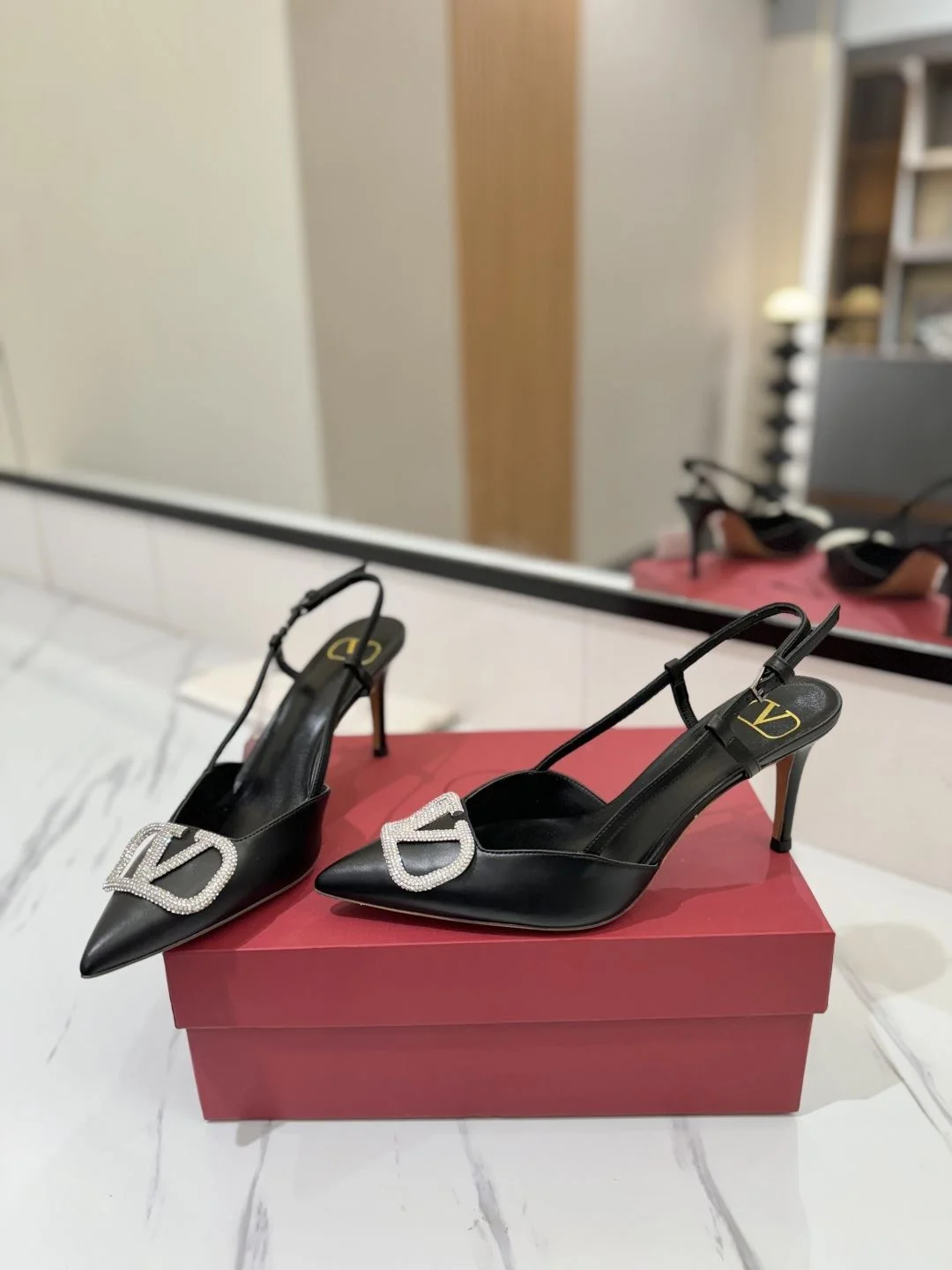 WaterResistant Valentino Sandals 35971