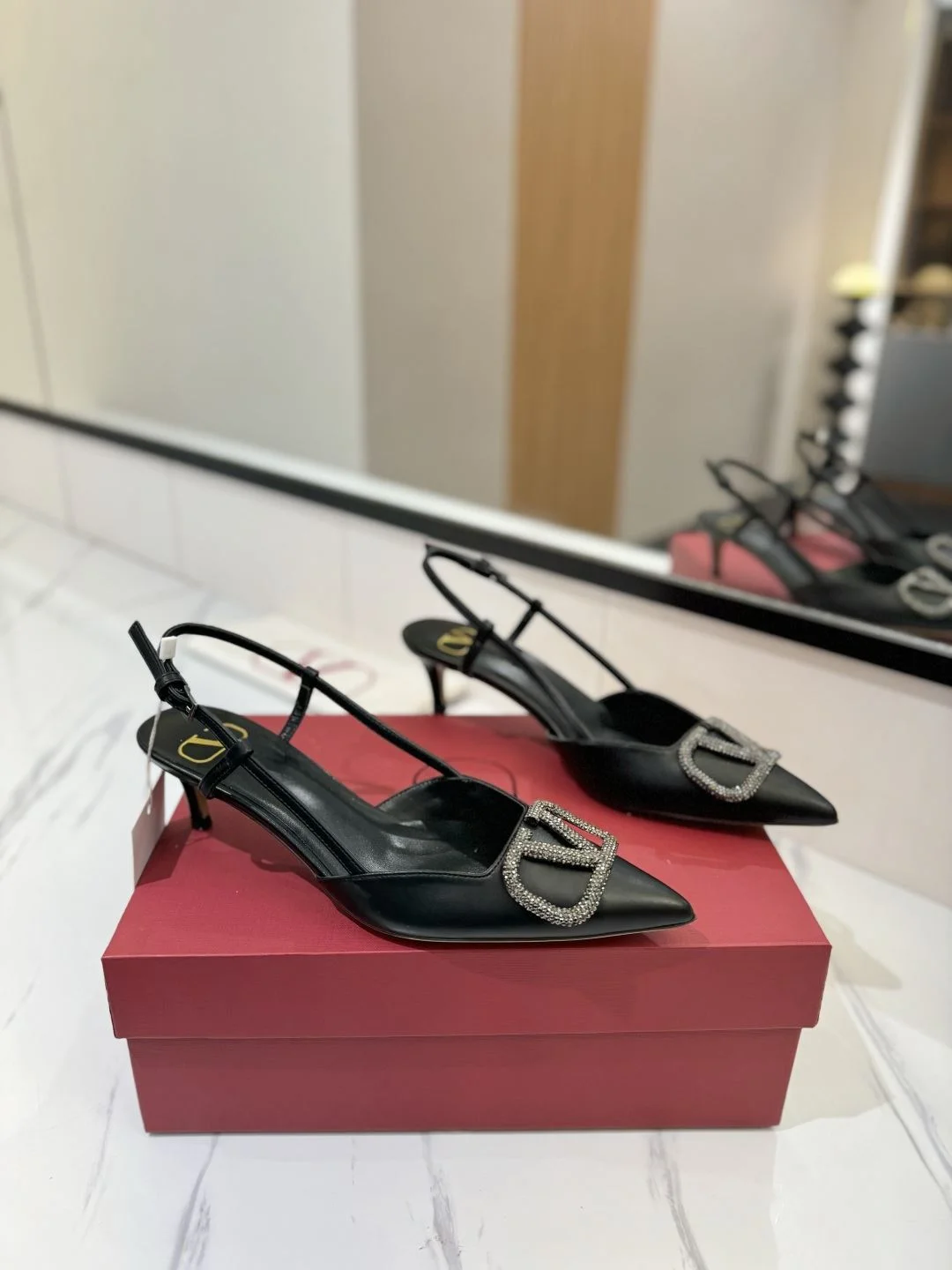 Thermal Valentino Sandals 35969