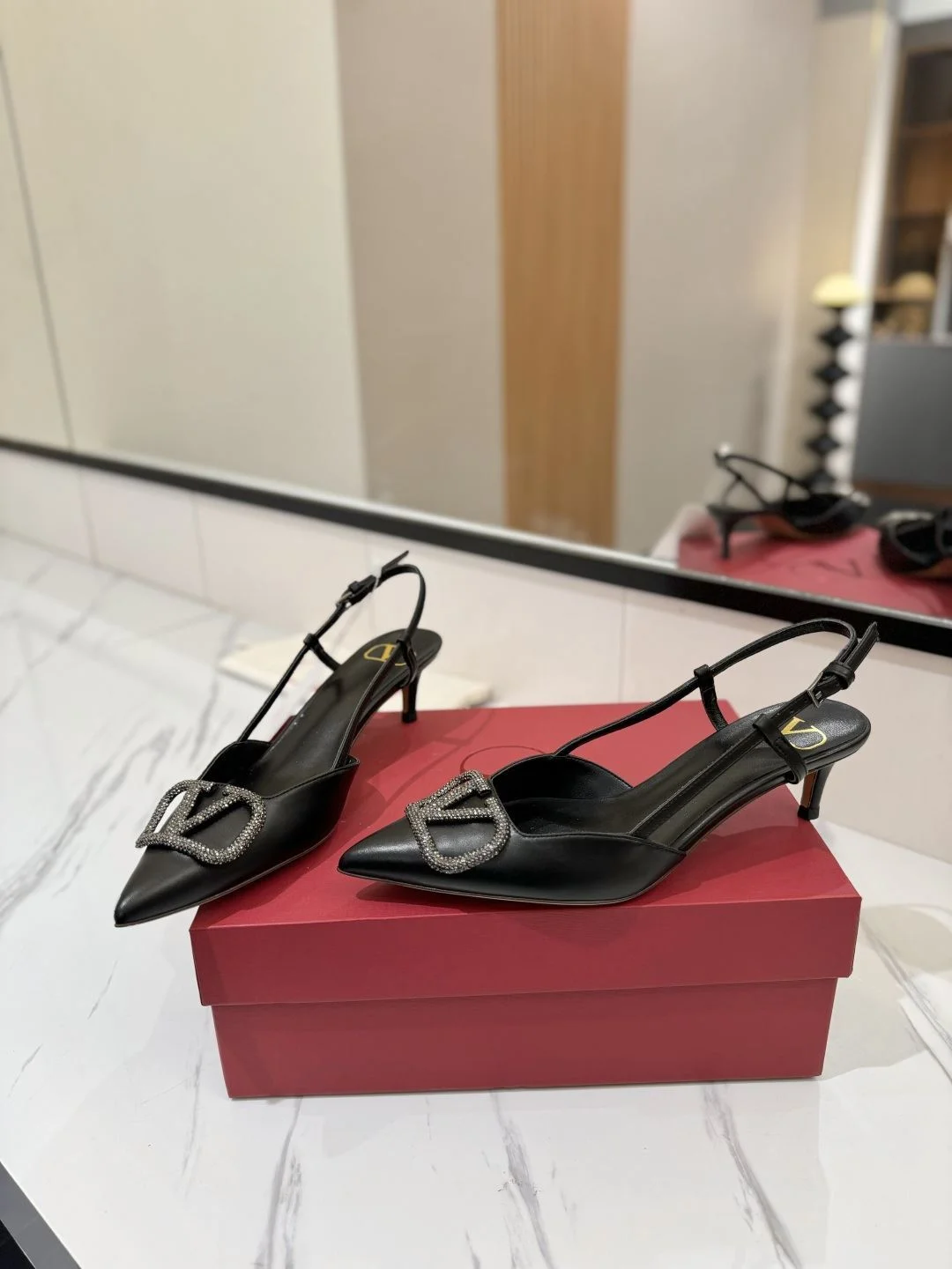 Thermal Valentino Sandals 35969