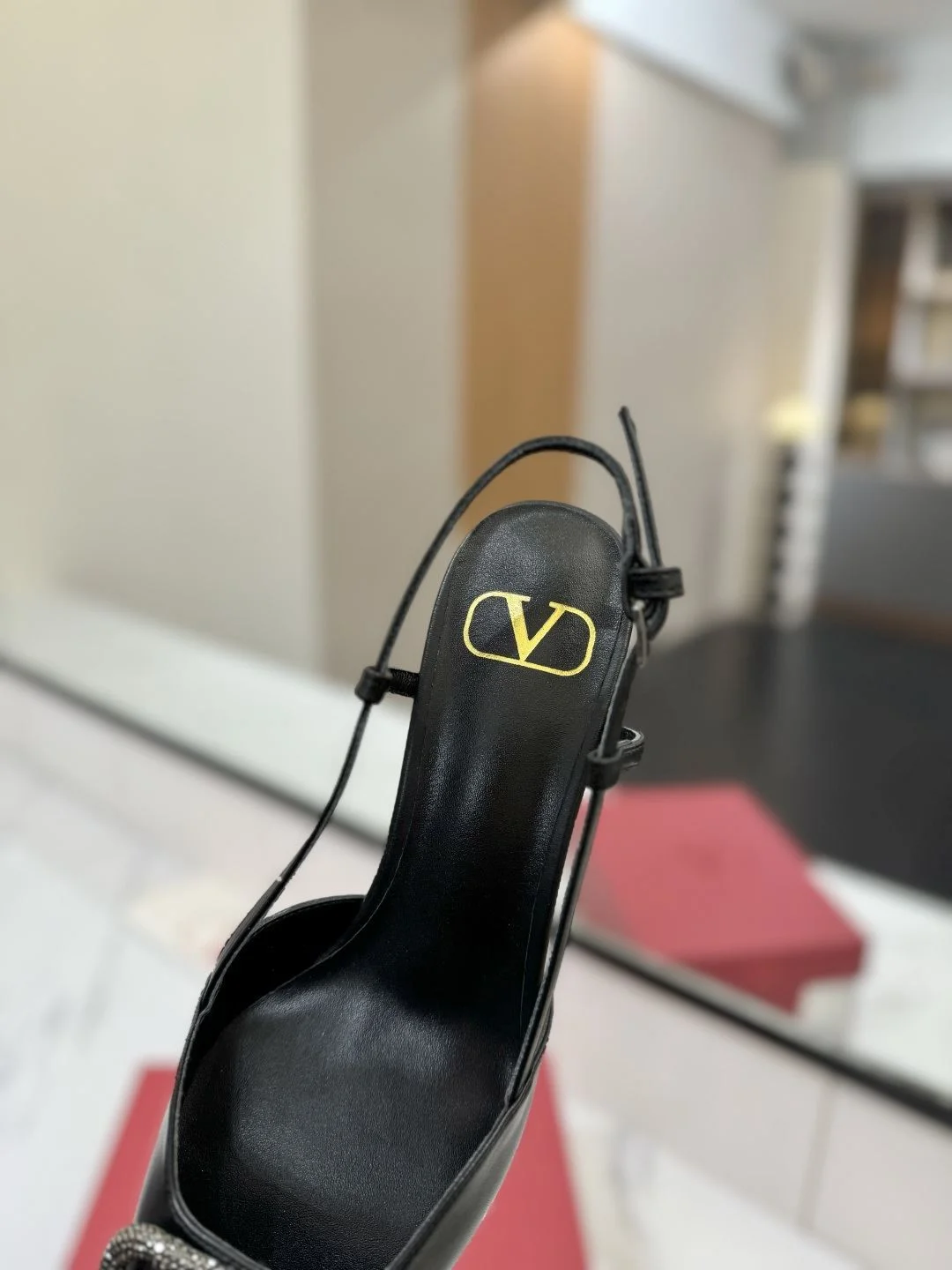 Thermal Valentino Sandals 35969
