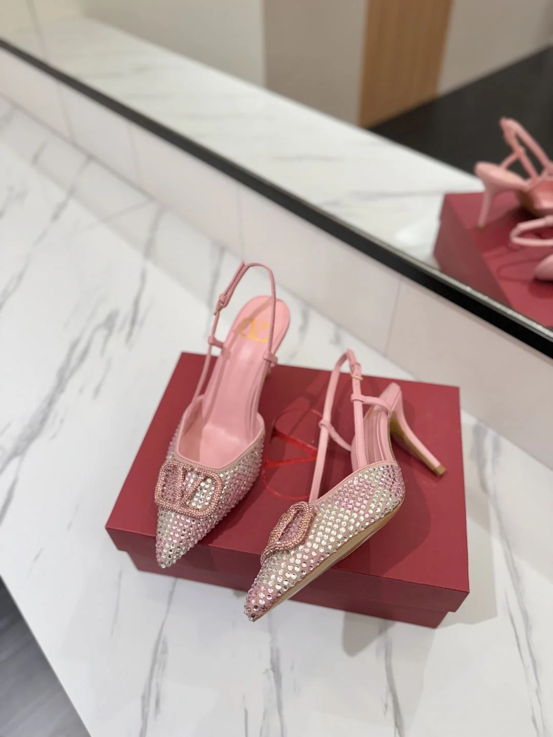 Reliable Valentino Sandals 35964