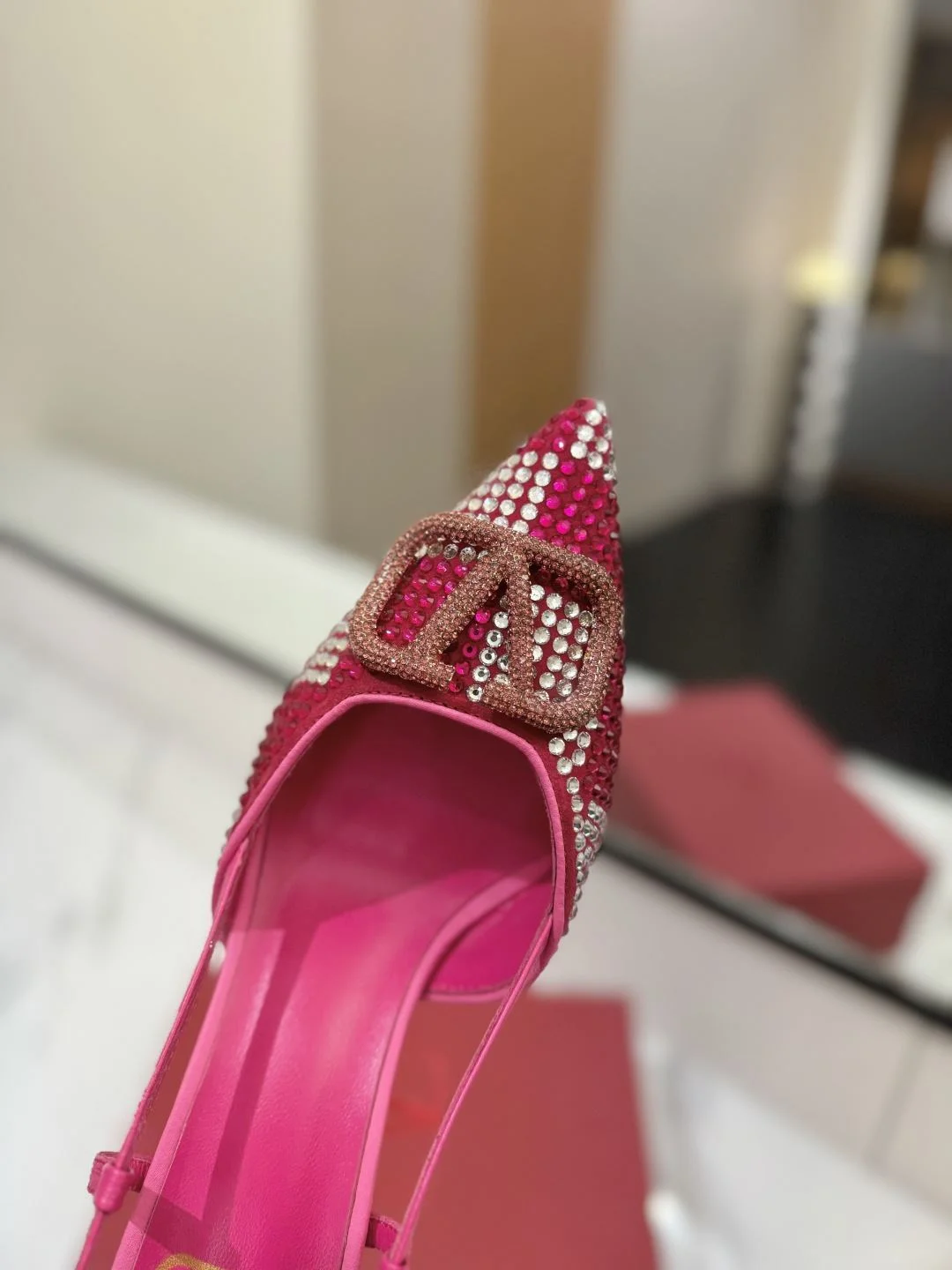 Valentino Sandals GoodFit 35961