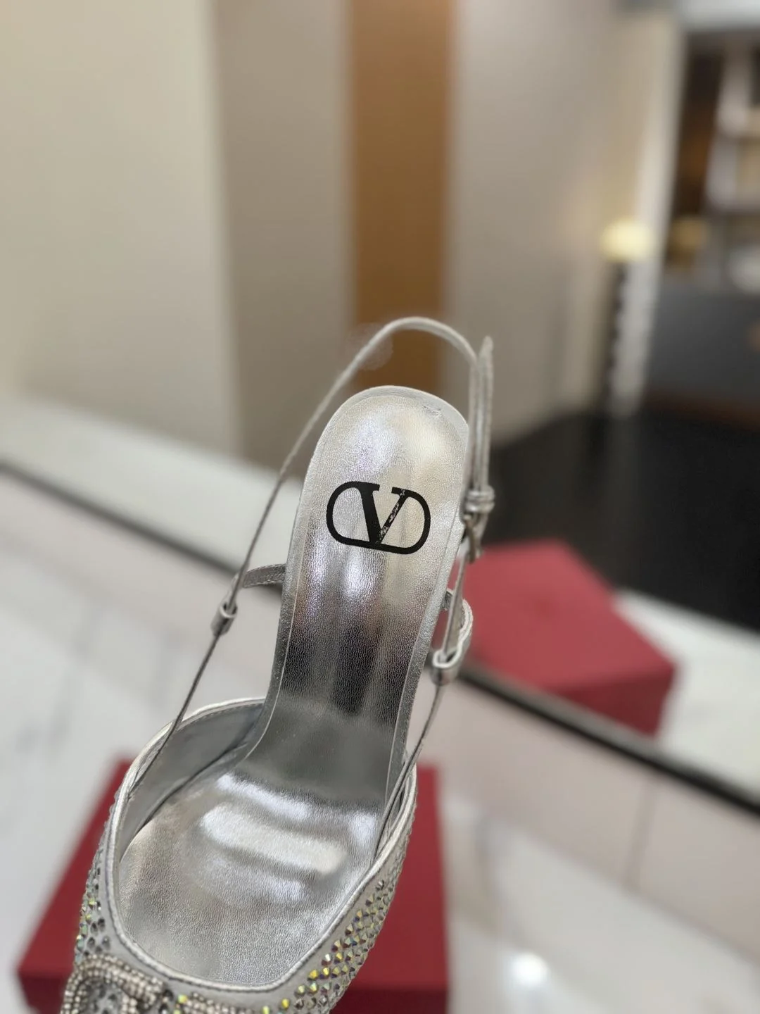 OdorResistant Valentino Sandals 35957