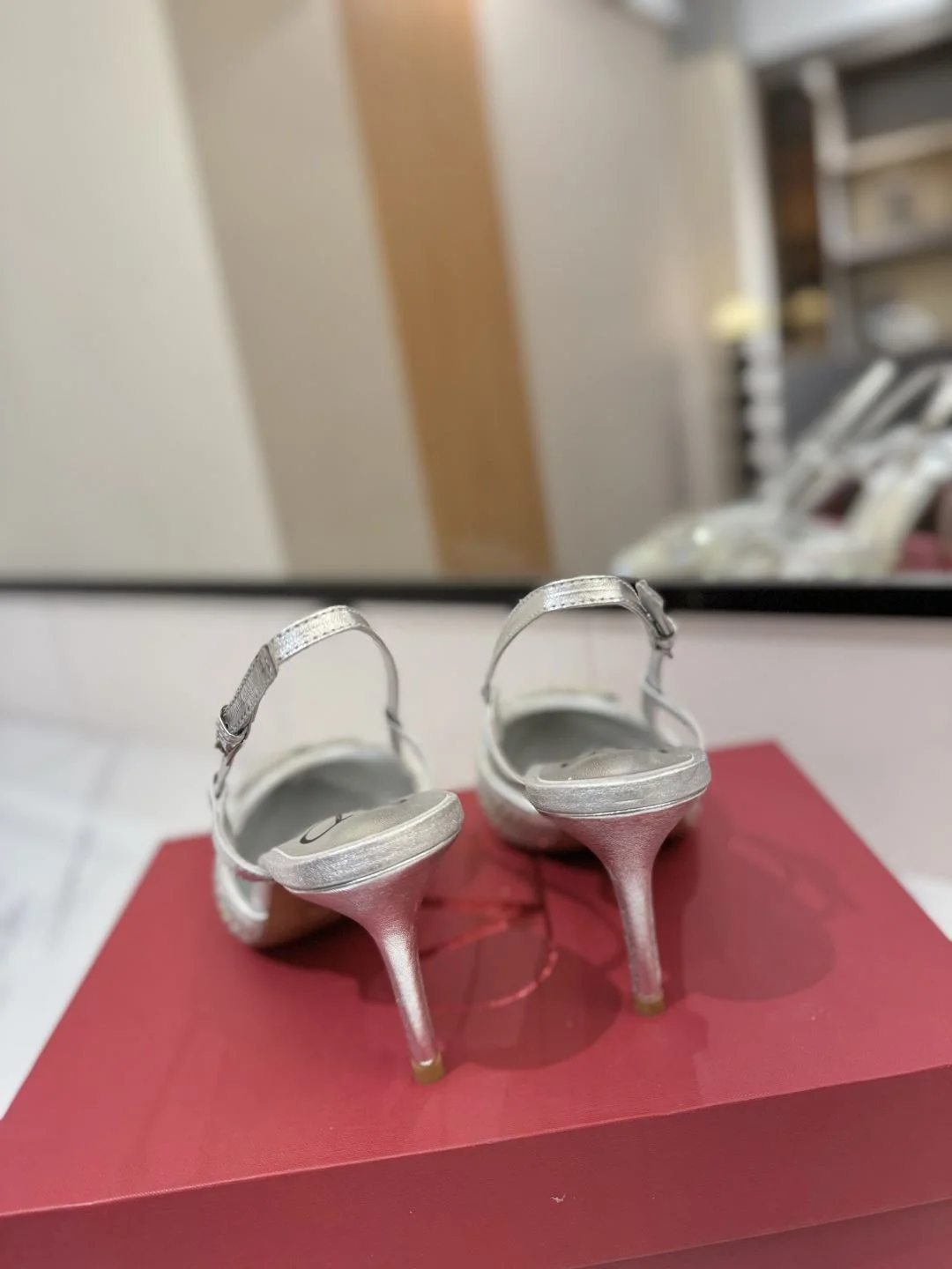 OdorResistant Valentino Sandals 35957