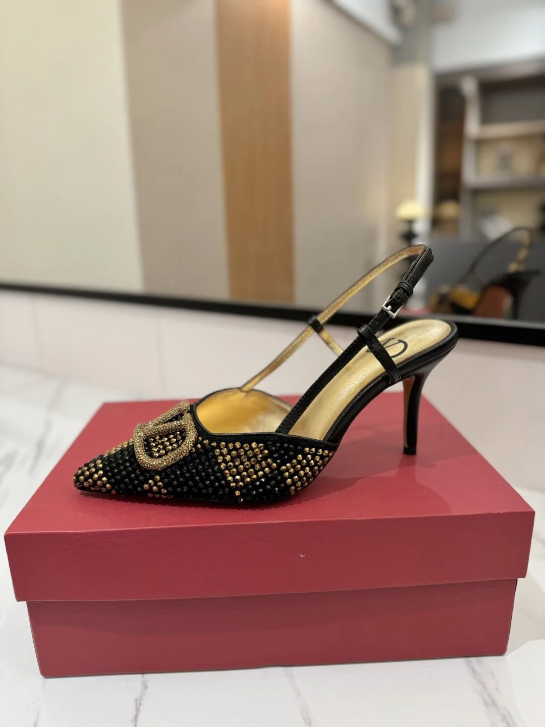 Valentino Sandals Durable 35958
