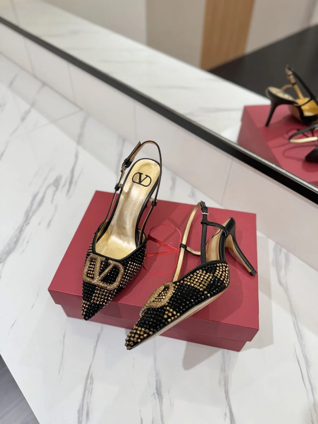 Valentino Sandals Durable 35958