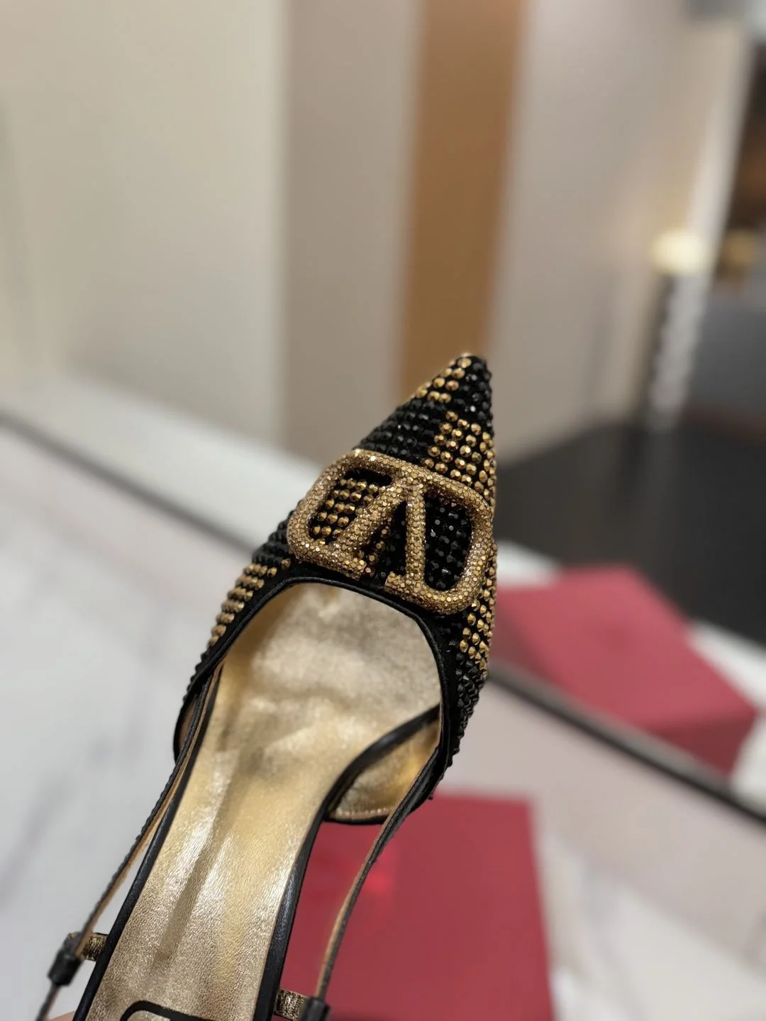 Valentino Sandals Durable 35958