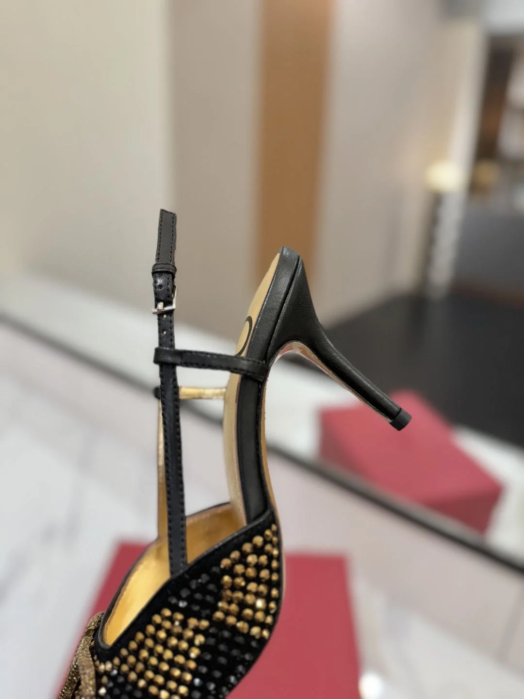 Valentino Sandals Durable 35958