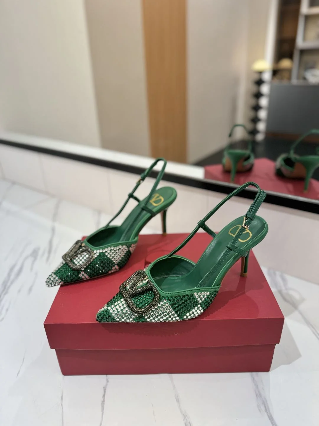 FlexibleFit Valentino Sandals 35956