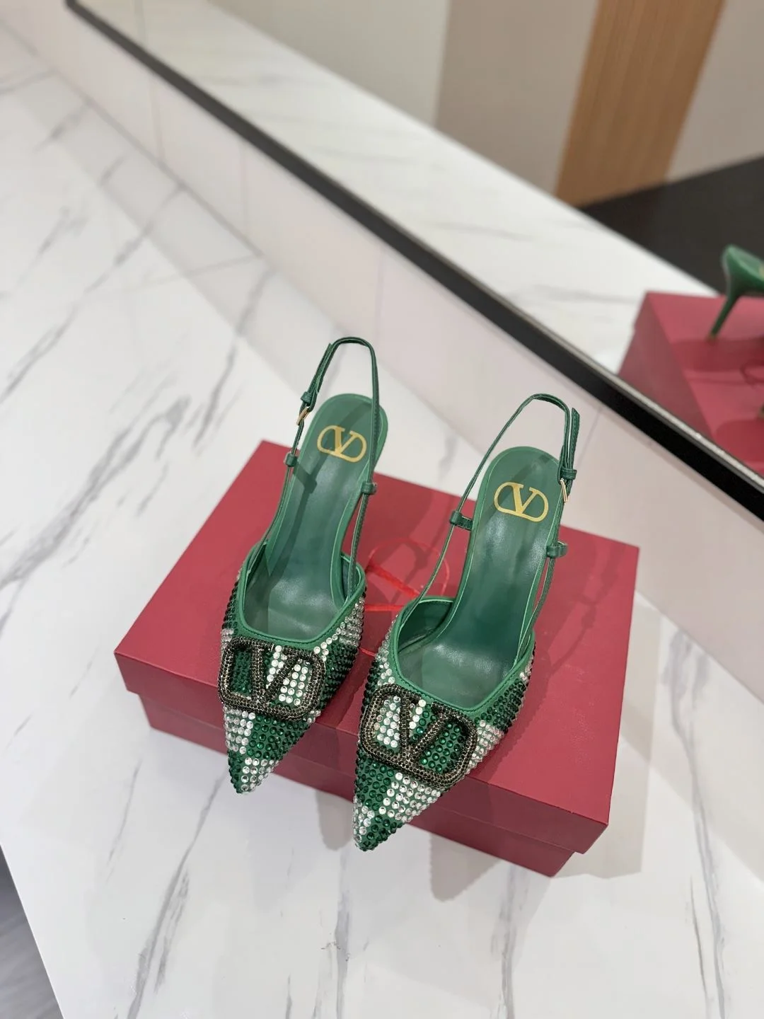 FlexibleFit Valentino Sandals 35956