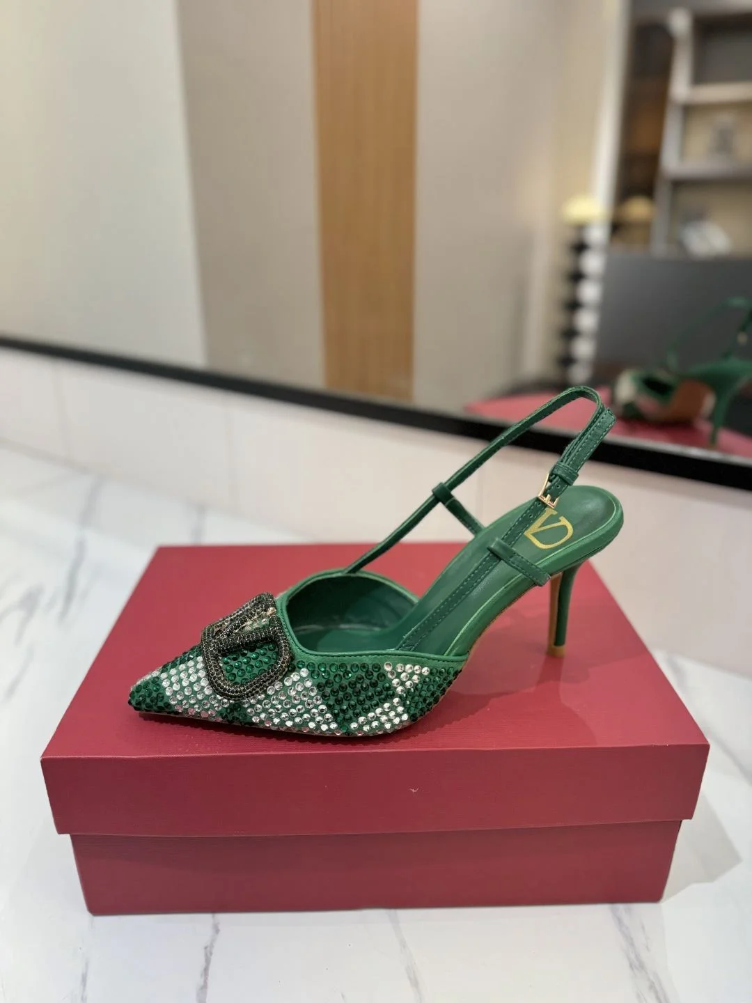 FlexibleFit Valentino Sandals 35956