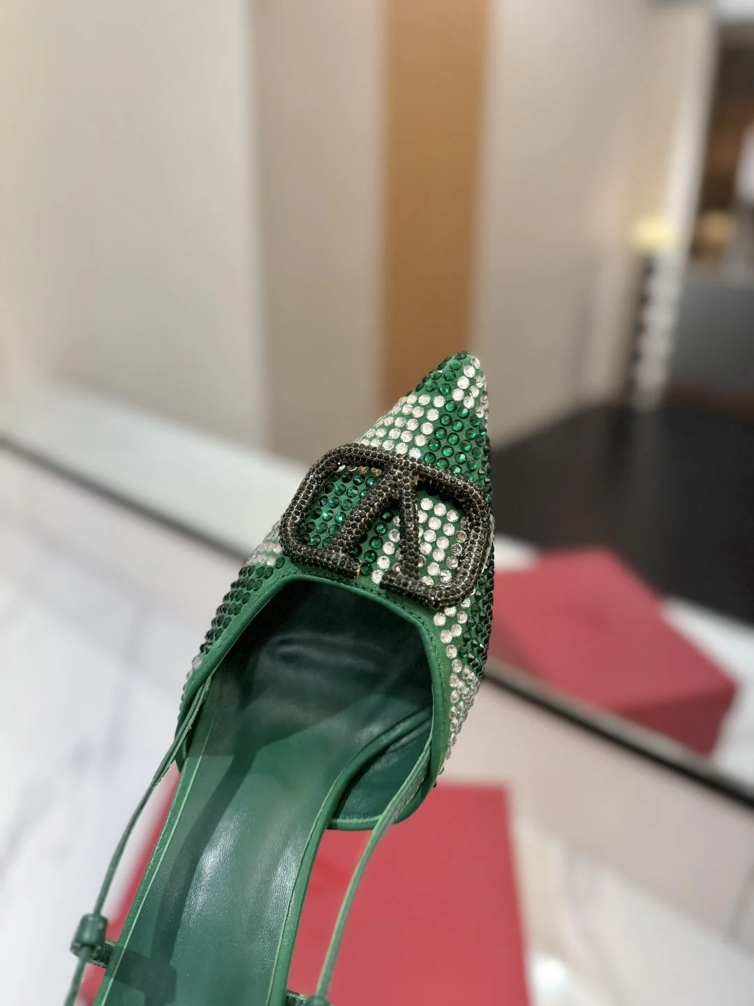 FlexibleFit Valentino Sandals 35956