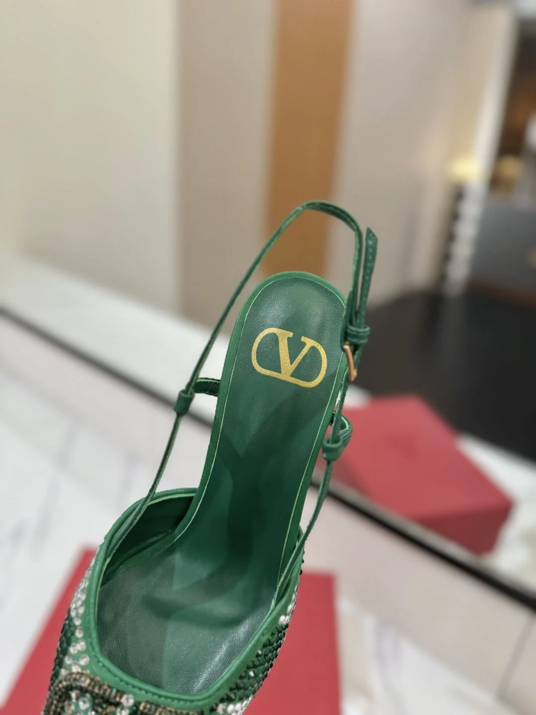 FlexibleFit Valentino Sandals 35956