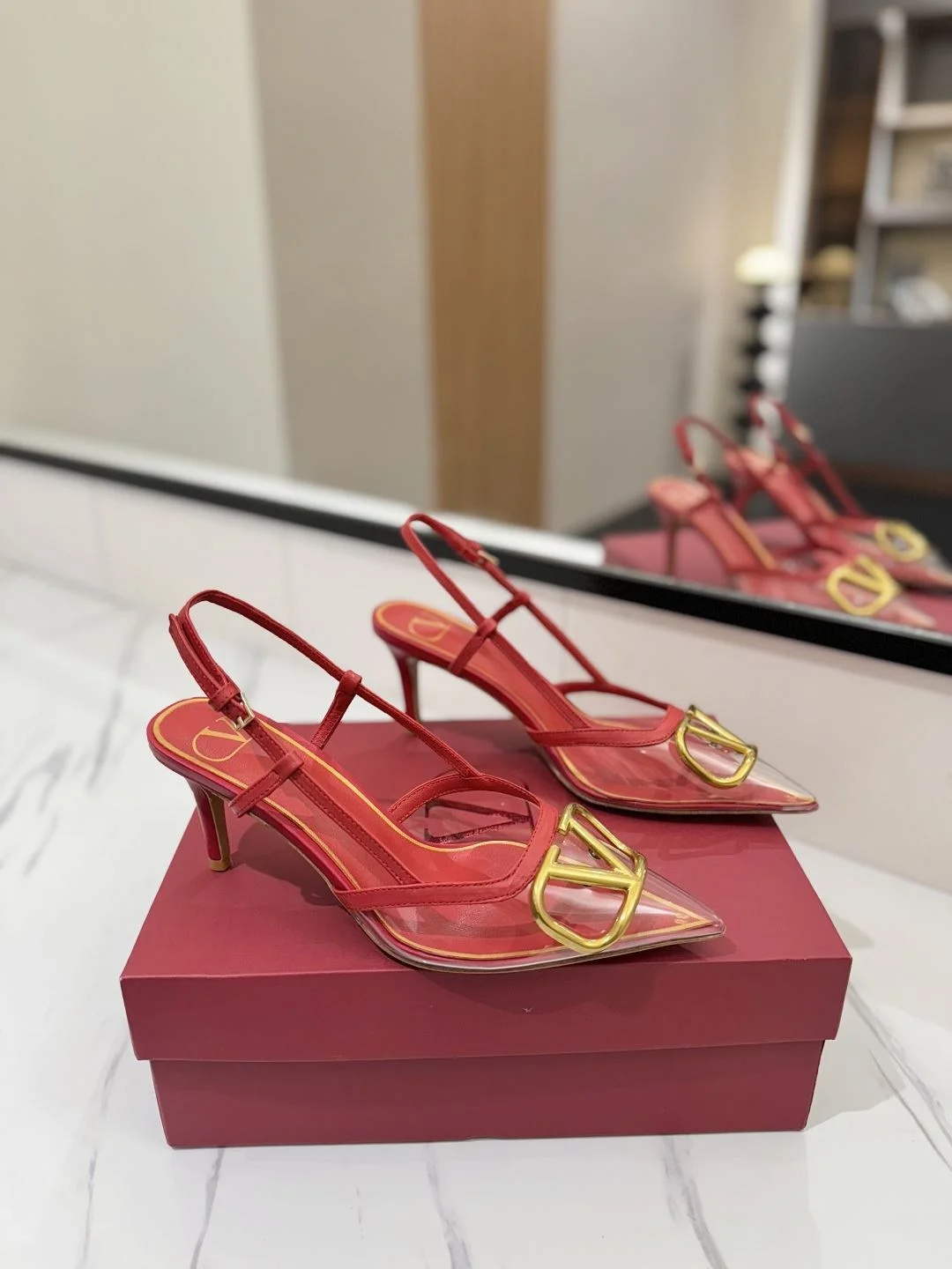 Functional Valentino Sandals 35959