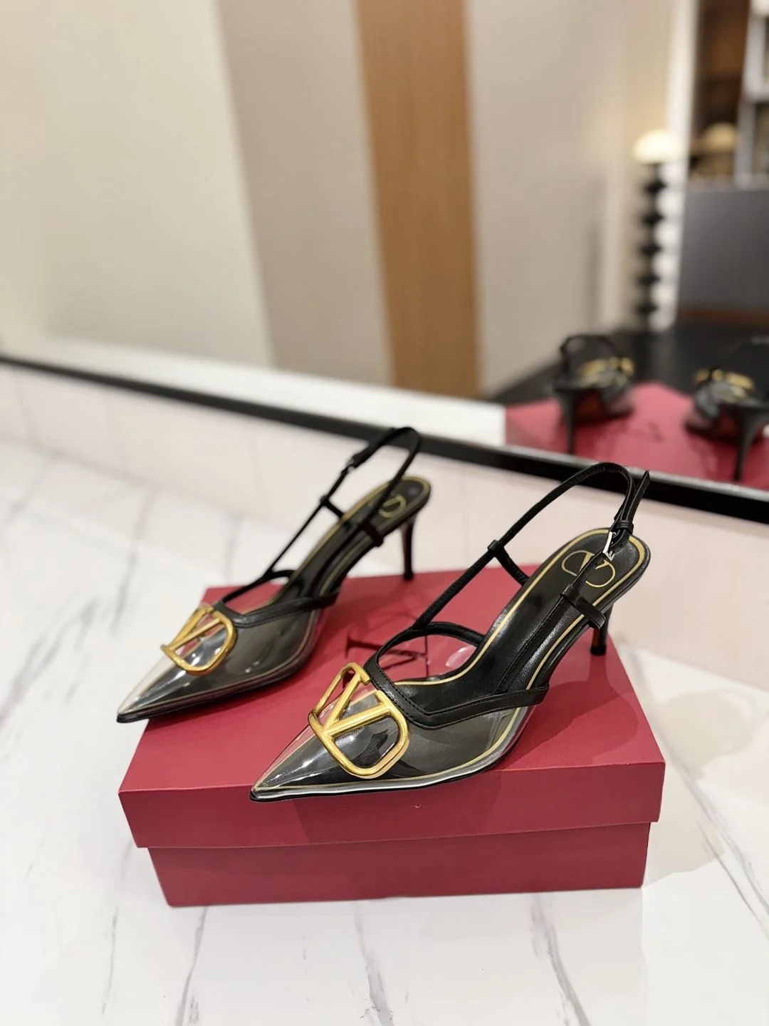 WellDesigned Valentino Sandals 35954