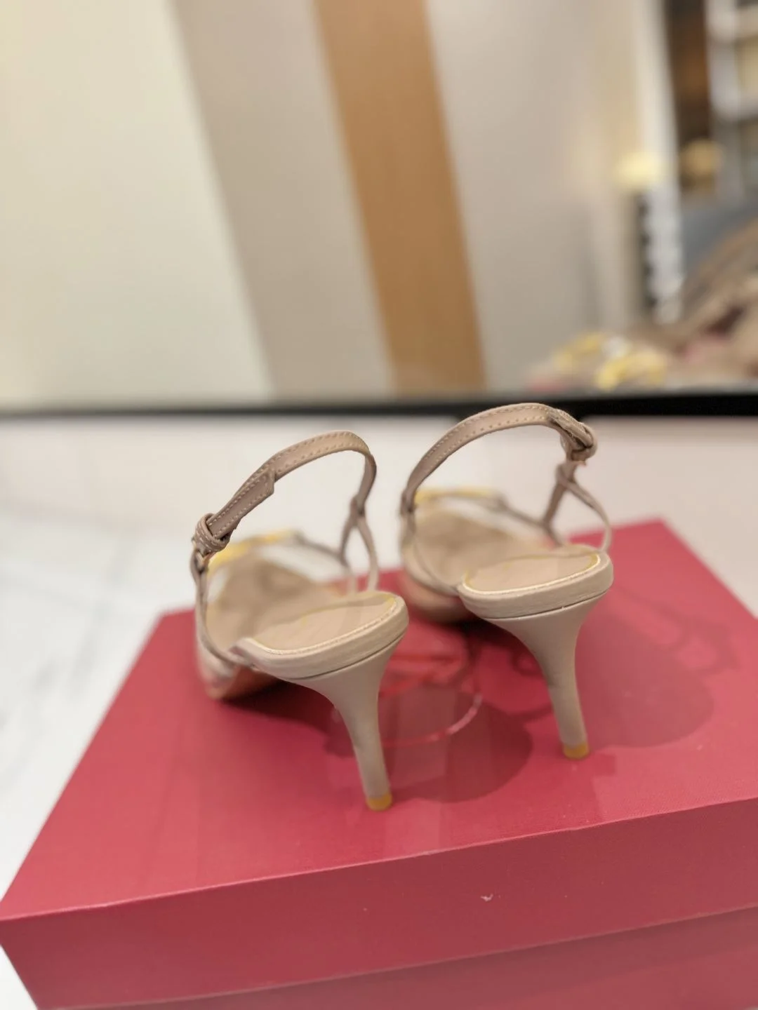 Durable Valentino Sandals 35947