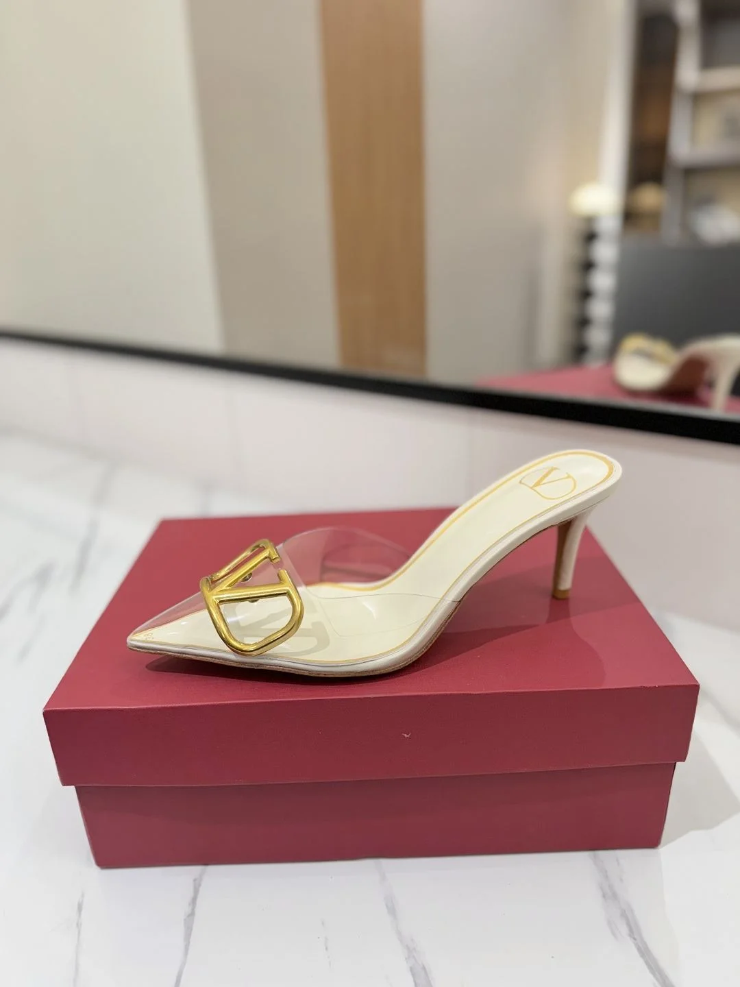Valentino Sandals Effortless 35950