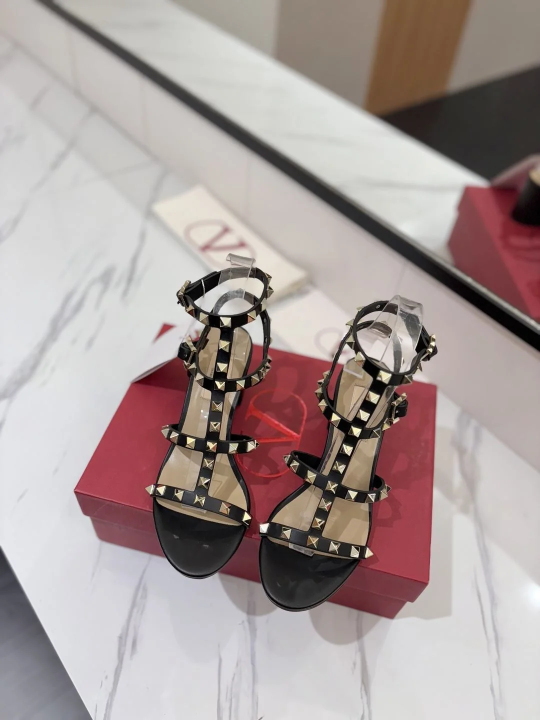 Valentino Sandals UrbanStyle 35945