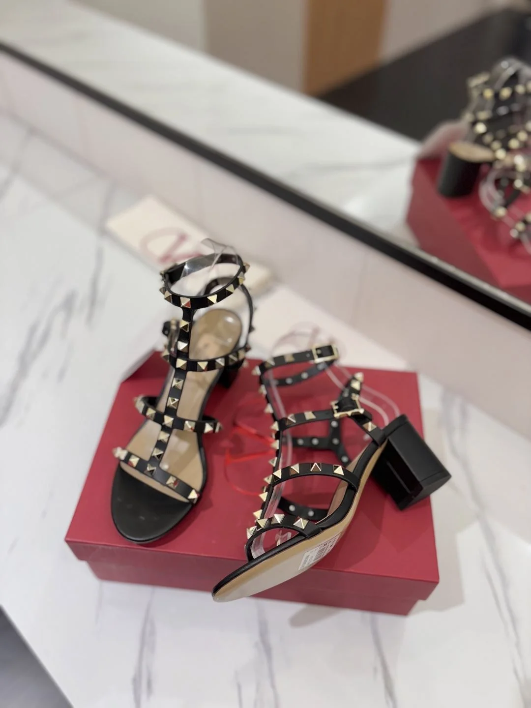 Valentino Sandals UrbanStyle 35945