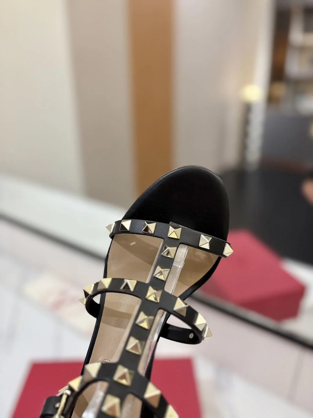 Valentino Sandals UrbanStyle 35945