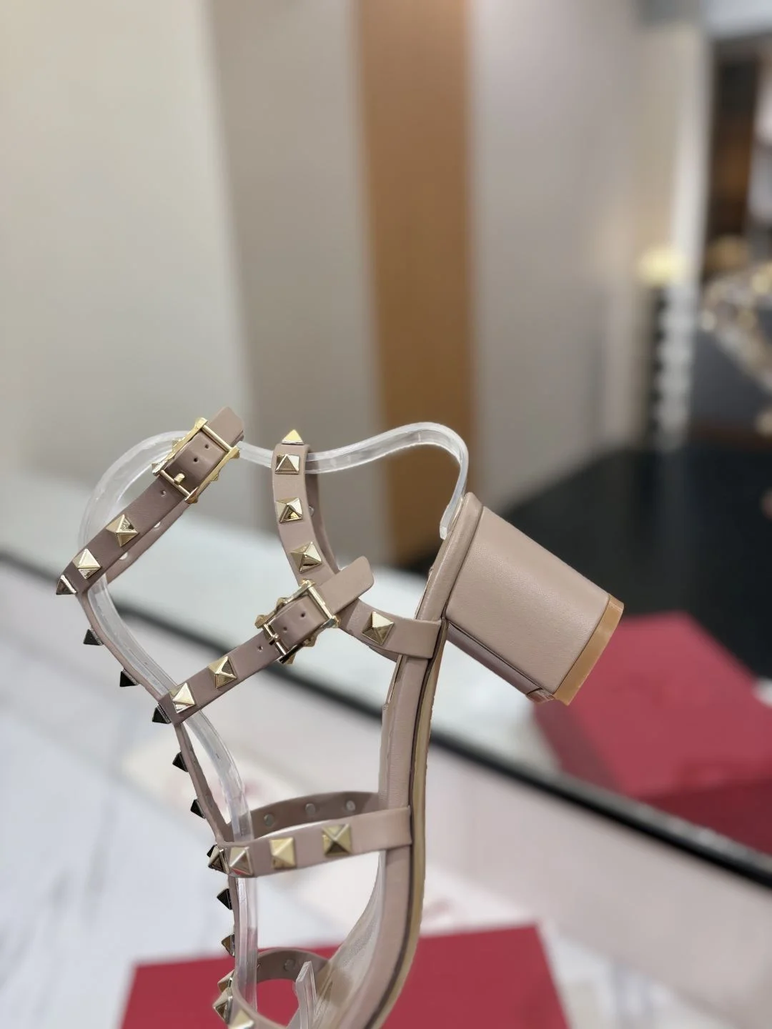 Valentino Sandals Breathable 35944