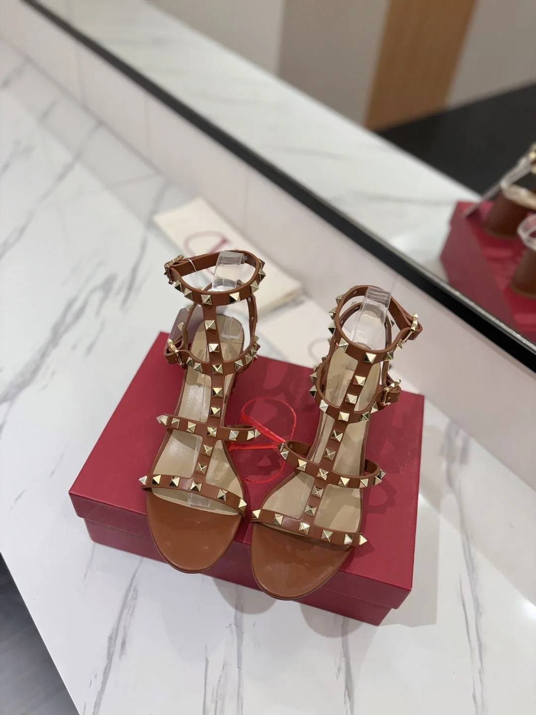 Valentino Sandals Popular 35940