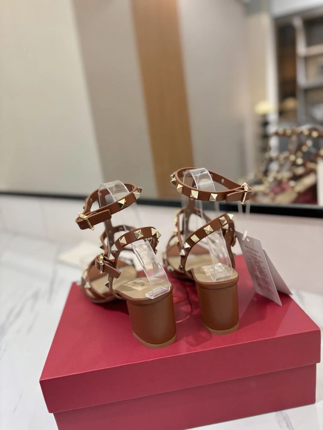 Valentino Sandals Popular 35940