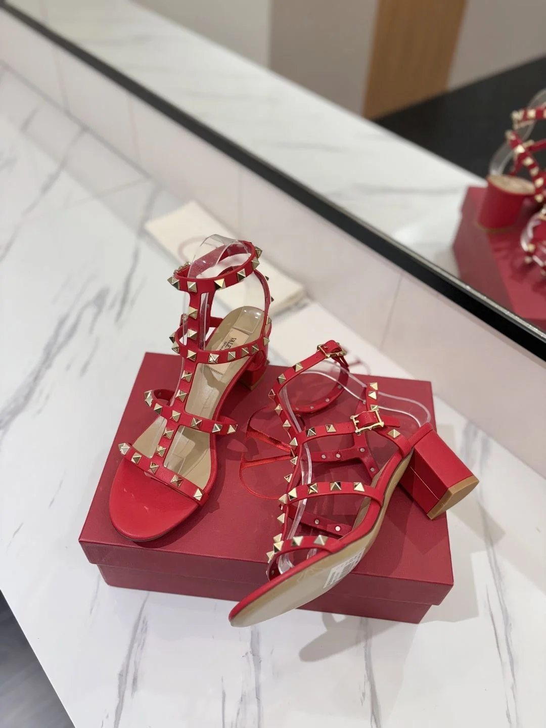 Valentino Sandals TopPick 35942