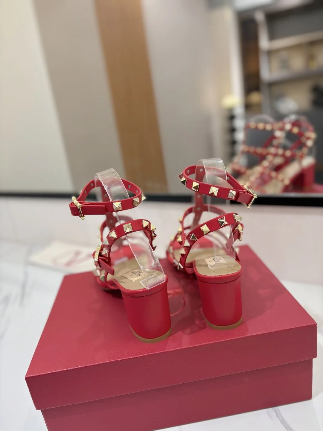 Valentino Sandals TopPick 35942