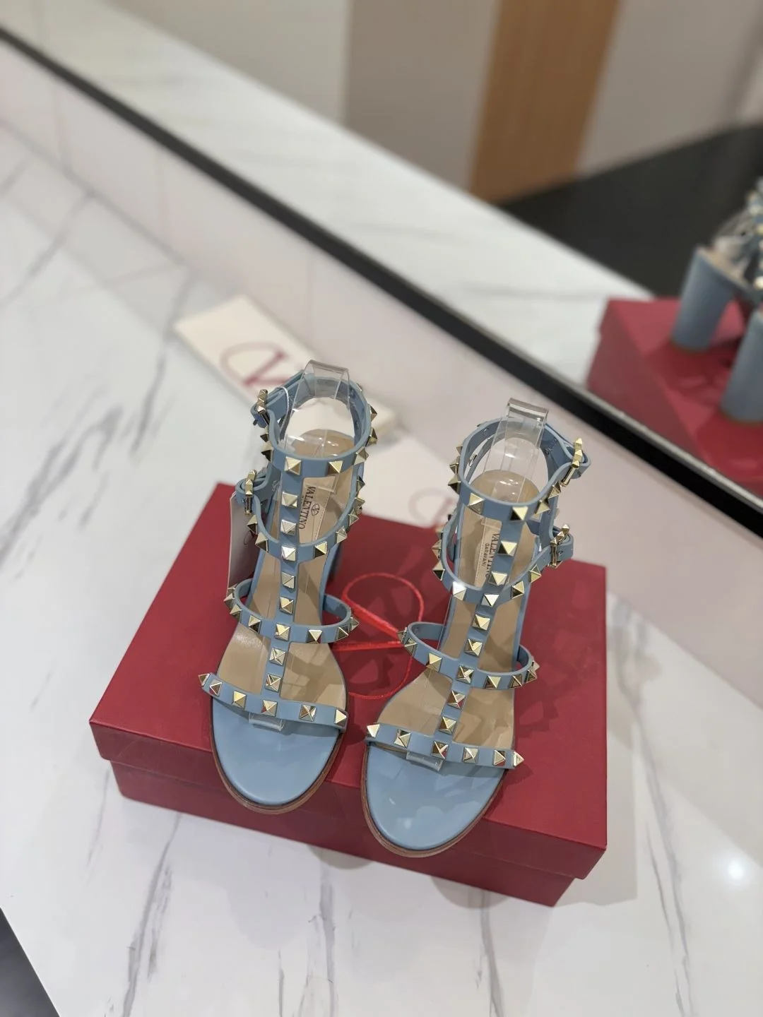 Valentino Sandals TravelReady 35937